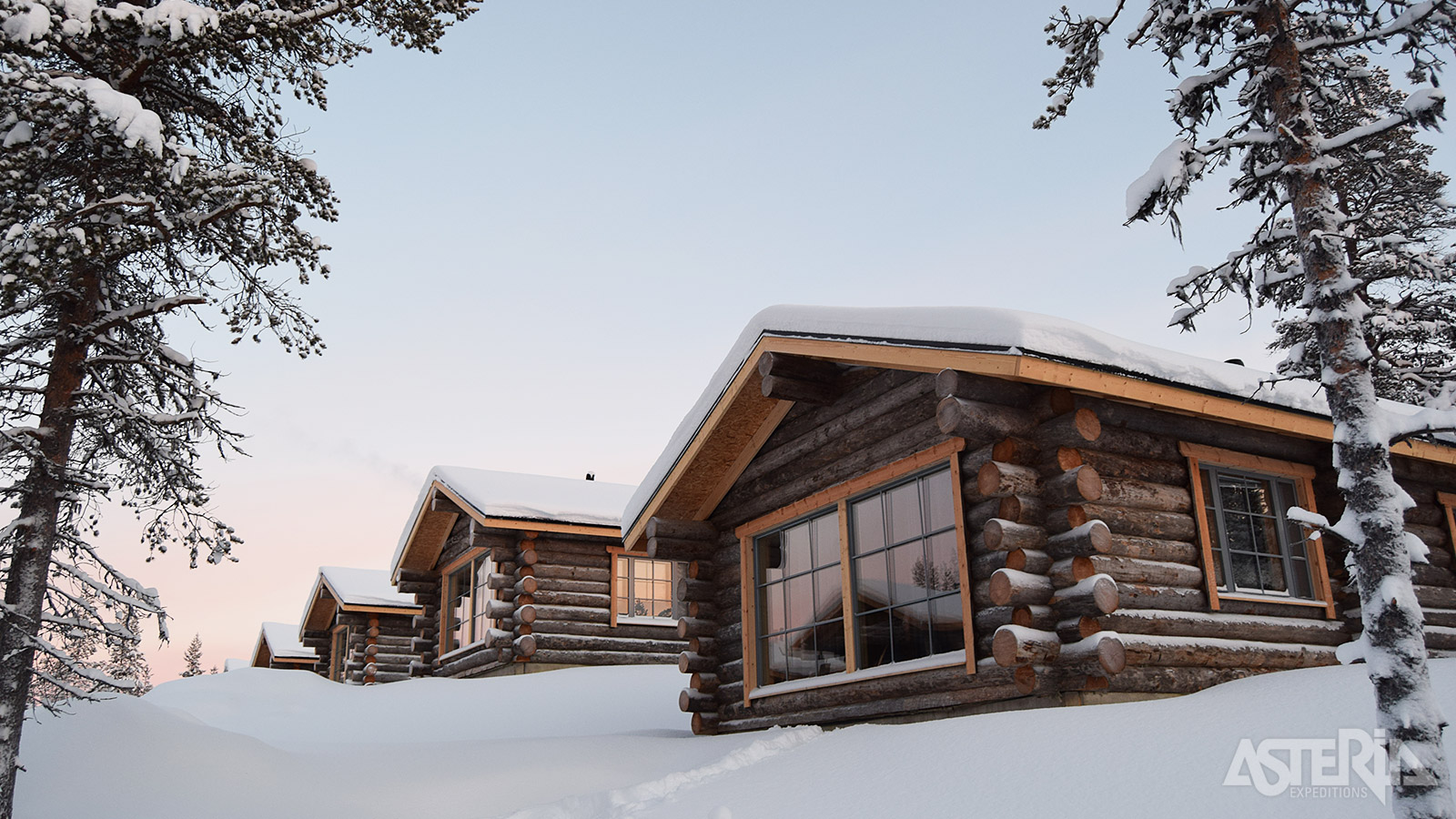 De Panorama Log Cabins beschikken over een grote glaspartij voor een mooi zicht op de omgeving