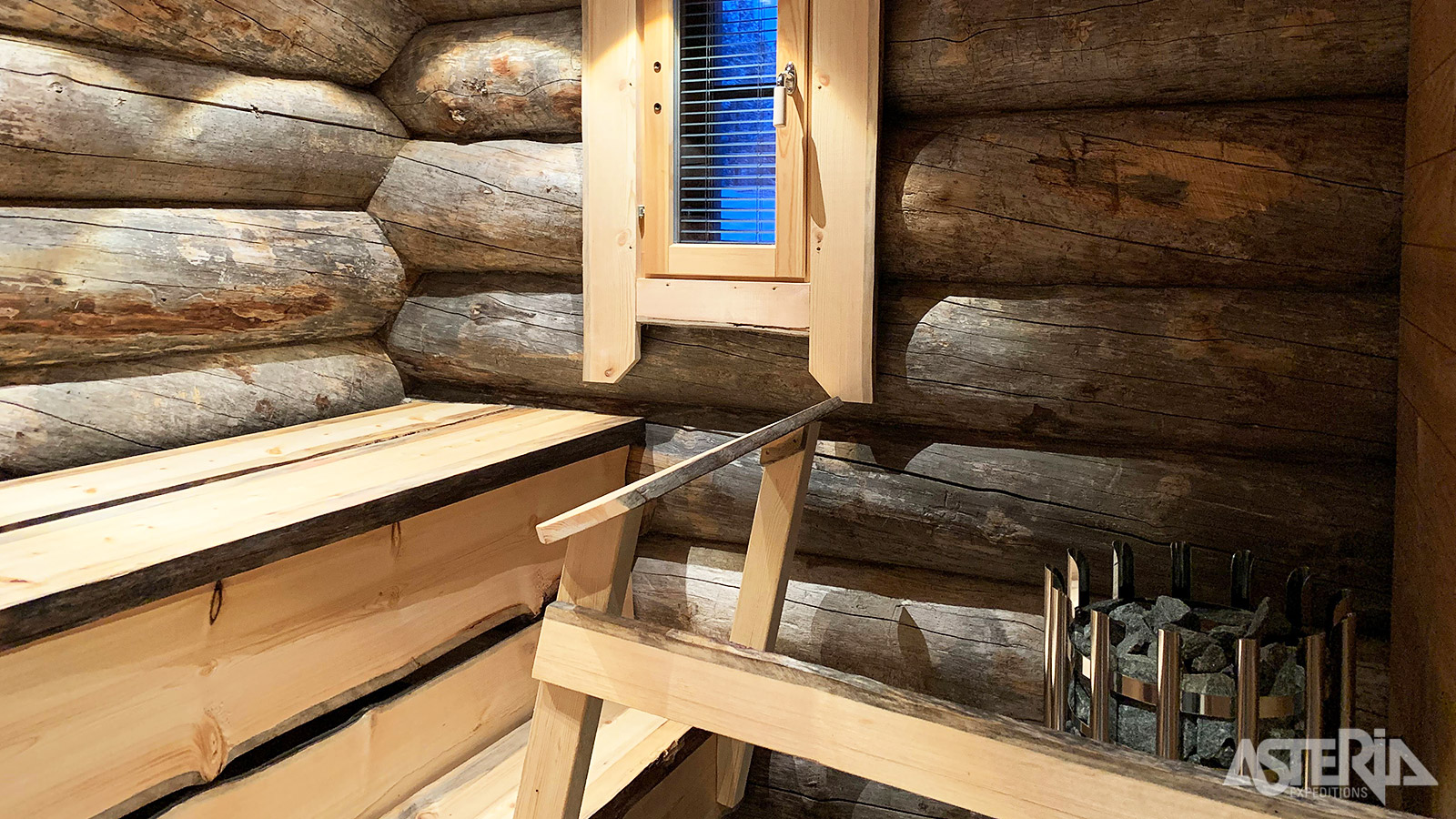 ’s Avonds genieten van een eigen sauna in je Panorama Log Cabin