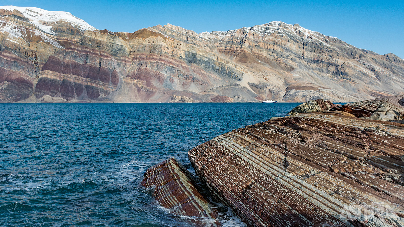 Zelfs de stenen in Segelsällskapet Fjord wekken verwondering