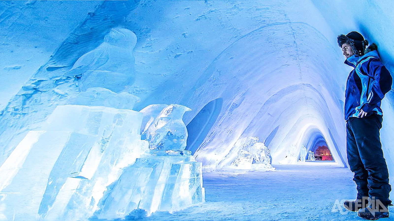 Je sluit het programma af met een bezoek aan het Kirkenes Snowhotel