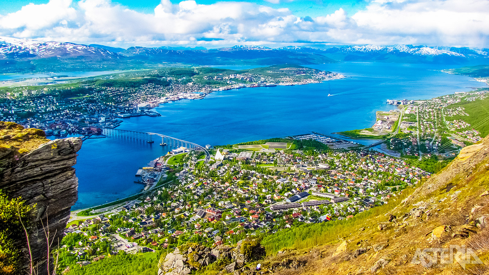 Tromsø ligt binnen de poolcirkel en staat bekend als één van de belangrijkste steden in het Arctische gebied