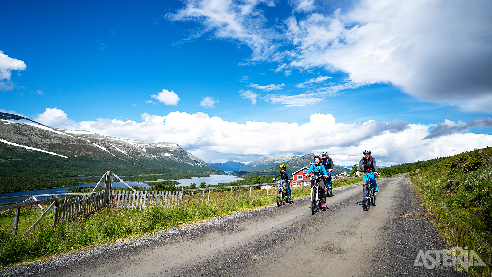 De minimumleeftijd voor deze fietsvakantie is 16 jaar