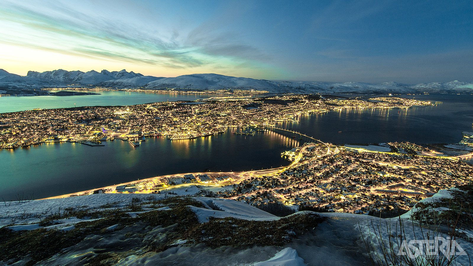 Tromsø biedt spectaculaire uitzichten en een rijke cultuur met musea, restaurants, en festivals
