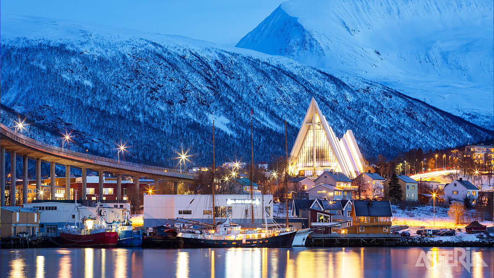 Tromsø is een fascinerende stad, gekend voor zijn Arctische kathedraal maar ook voor zijn musea en galerijen