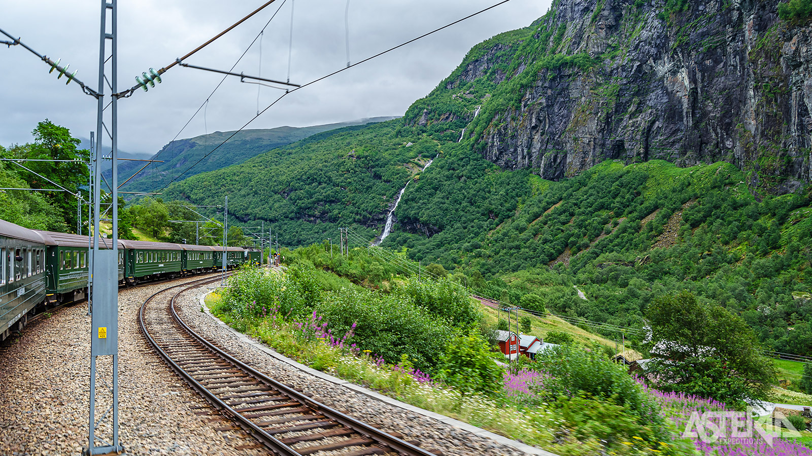 Een absolute aanrader is een daguitstap met de trein naar Flåm, één van de mooiste plaatsen van Noorwegen