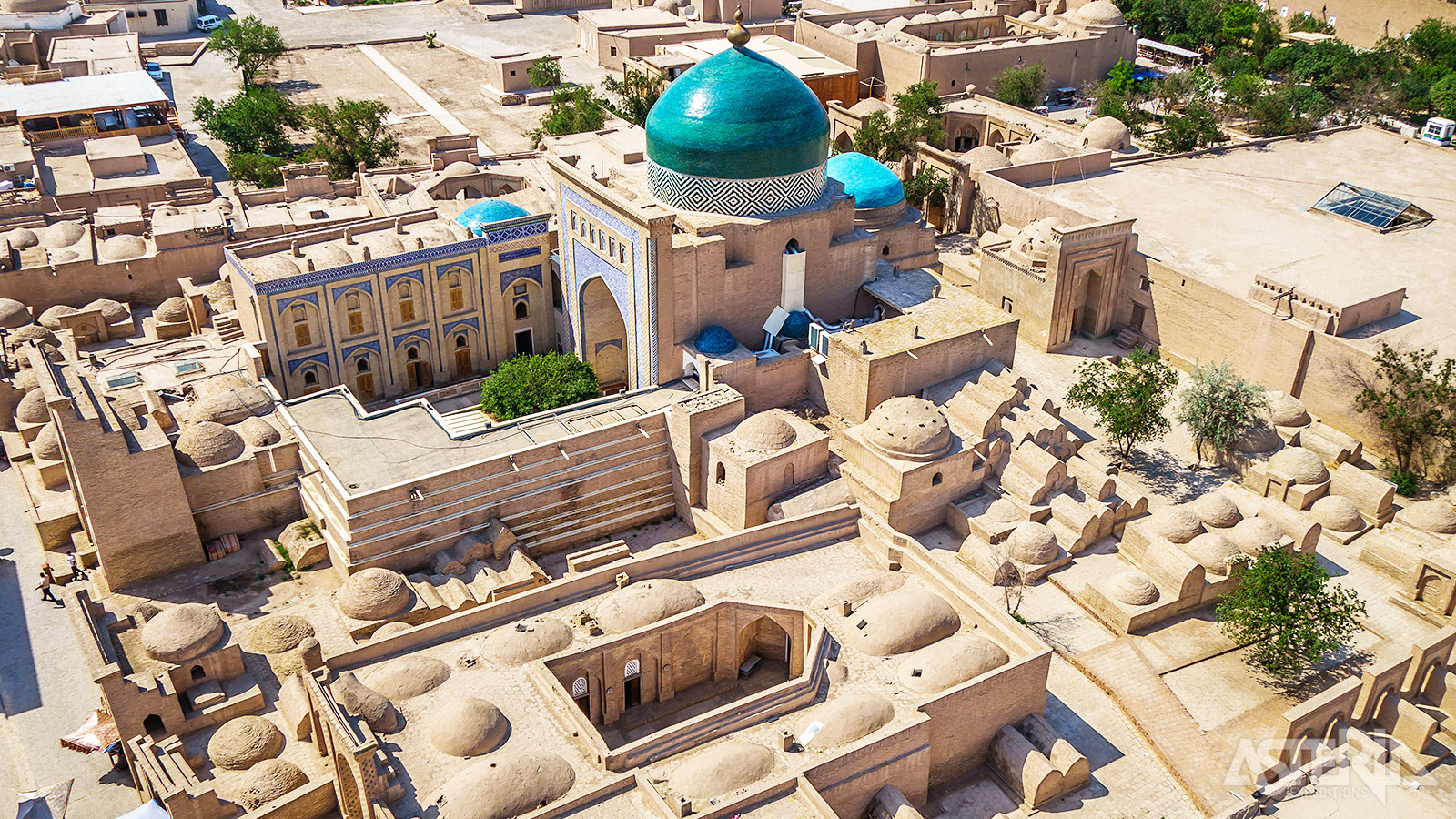 Het mausoleum van Pakhlavan Mahmud is niet enkel een architectonisch meesterwerk, maar ook een symbool van de rijke geschiedenis van Khiva