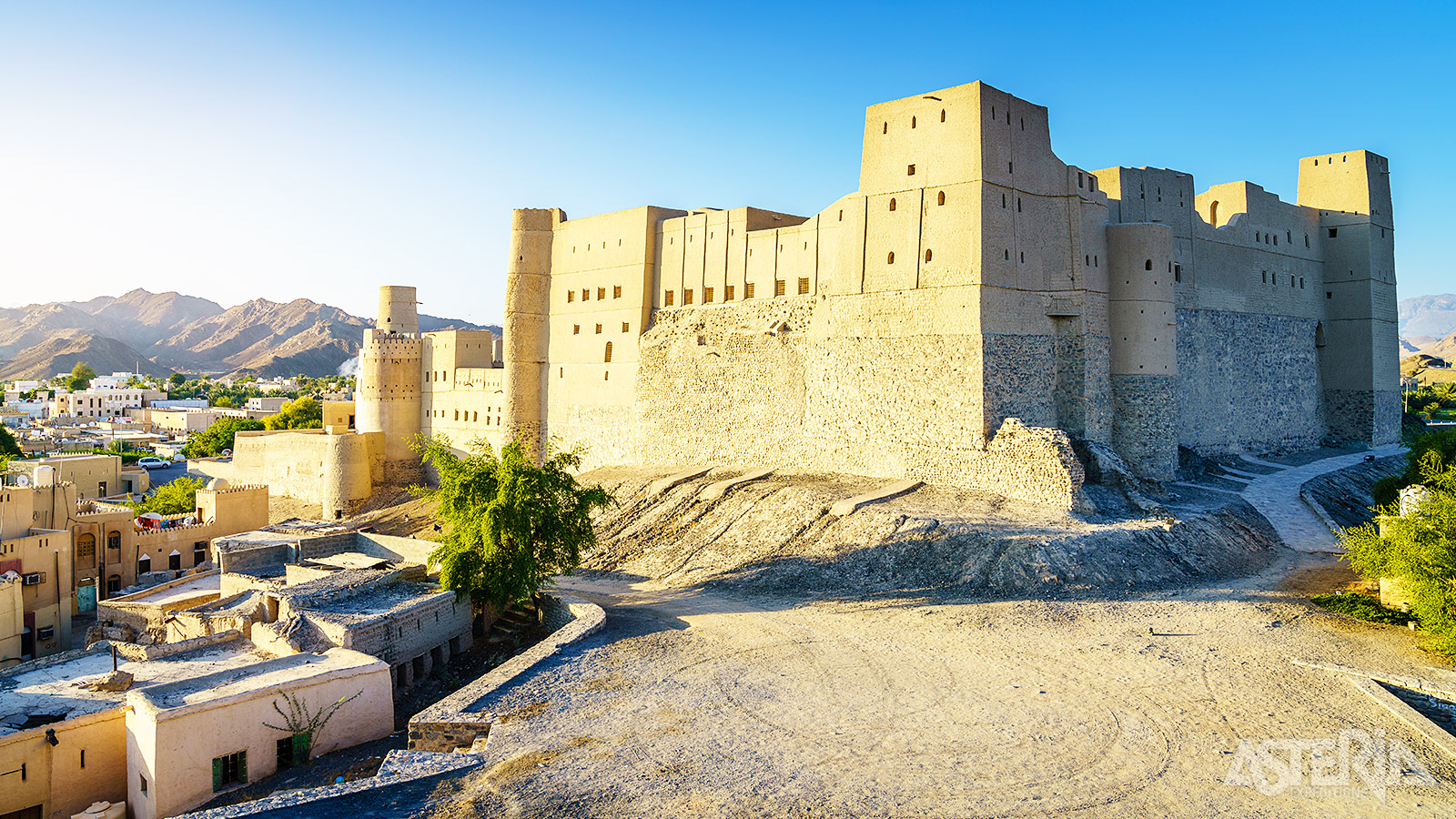 Bahla is één van de meest indrukwekkende historische forten en vormt het symbool van traditionele Omaanse lemen architectuur