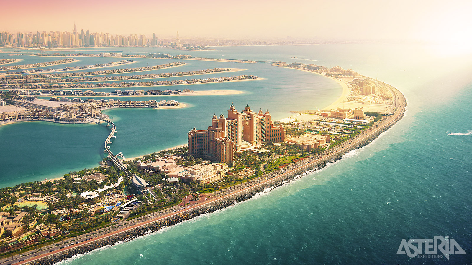 Het palmeiland Palm Jumeirah is ontworpen in de vorm van een palmboom