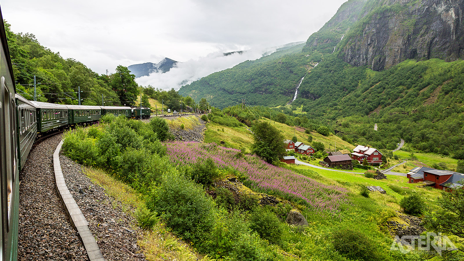De Flåm Bahn, door Lonely Planet uitgeroepen tot ’mooiste treinreis ter wereld’
