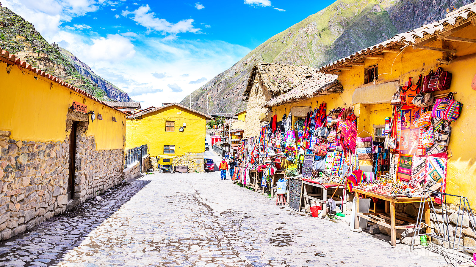 Ollantaytambo, het antieke dorpje waar de gebouwen op Inca-funderingen zijn gebouwd