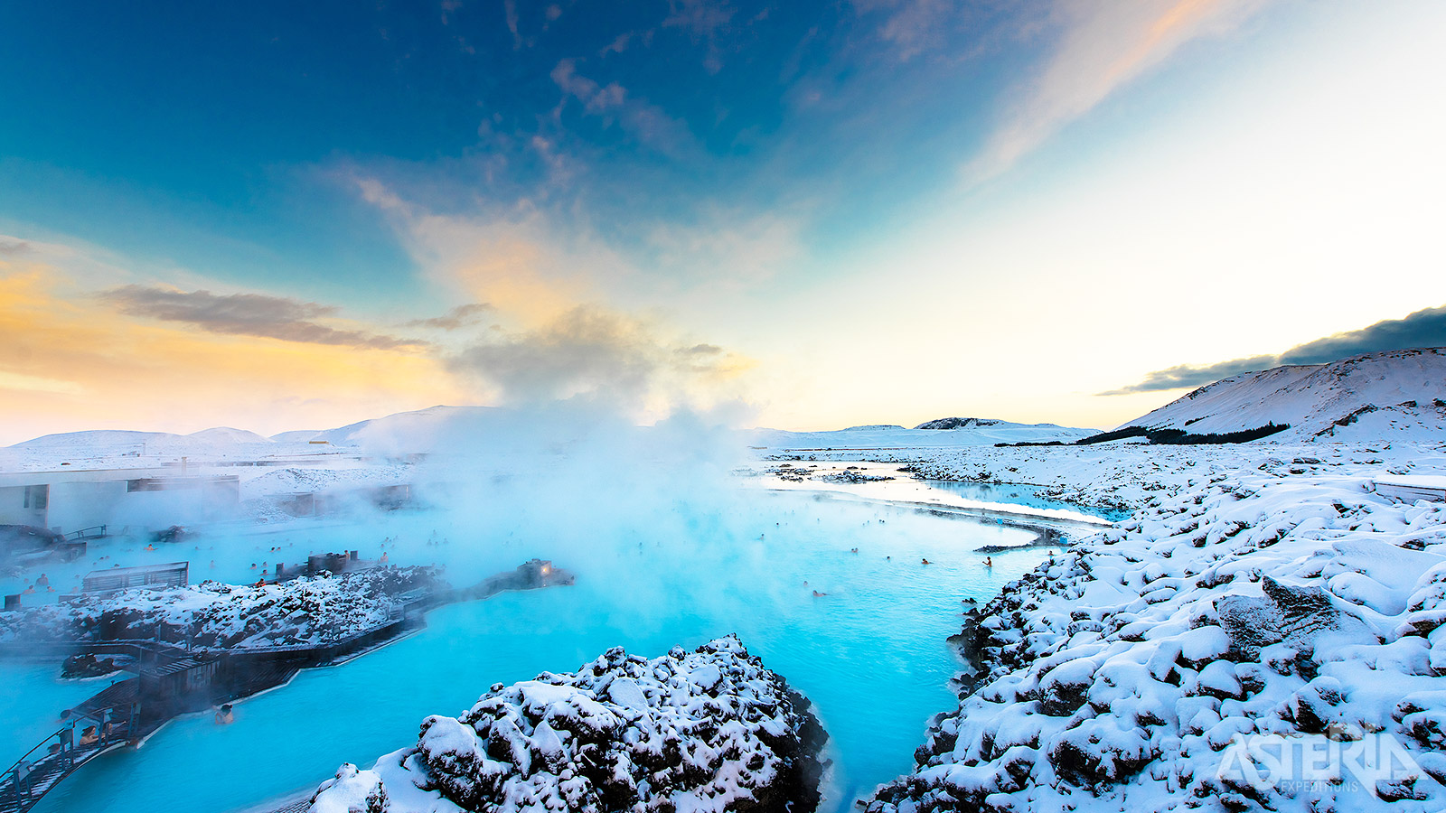 Wat de Eiffeltoren is voor Parijs, is de Blue Lagoon met heerlijk water van 39° Celsius voor IJsland