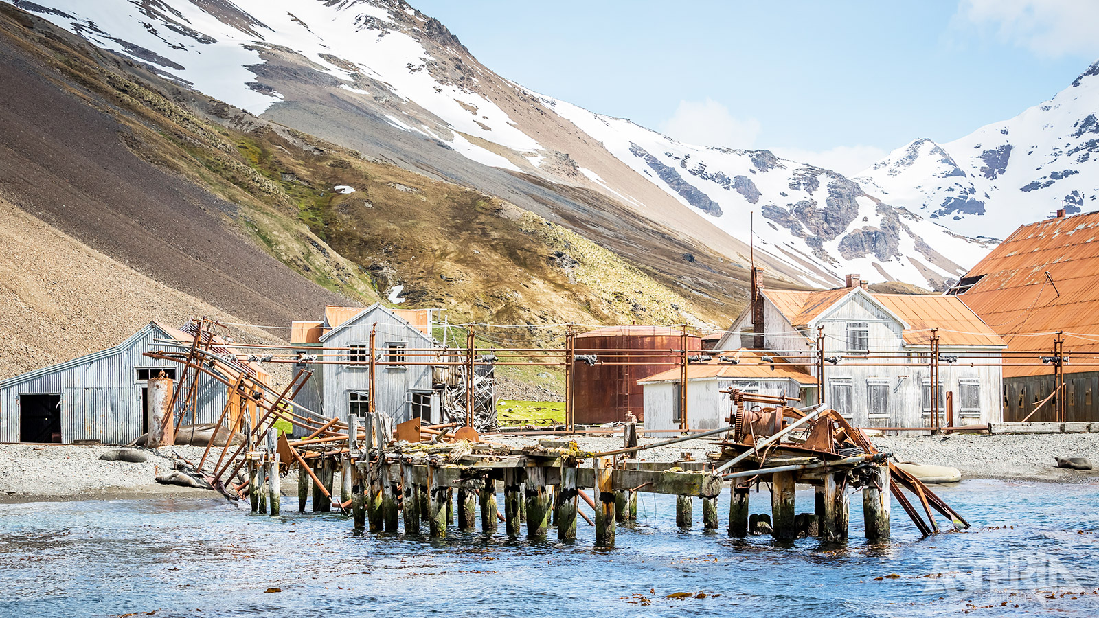 Aanvankelijk werd de beschutte Stromness Bay gebruikt om walvisschepen te laten ankeren