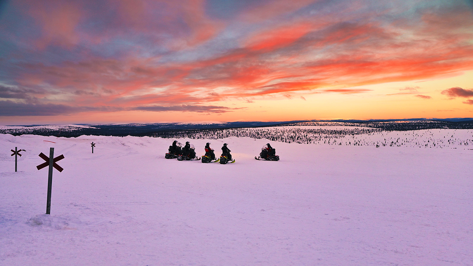 De unieke situering bovenop de Kaunispää-heuvel staat garant voor een onvergetelijke Lapland-ervaring