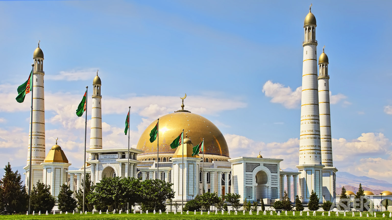 De Turkmenbashi moskee in Kipchap wordt beschouwd als de belangrijkste van Turkmenistan