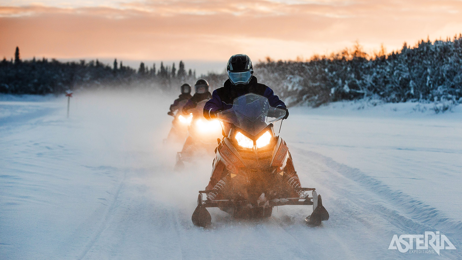 Daarnaast is er ook een 3-daagse tocht met de sneeuwscooter inbegrepen