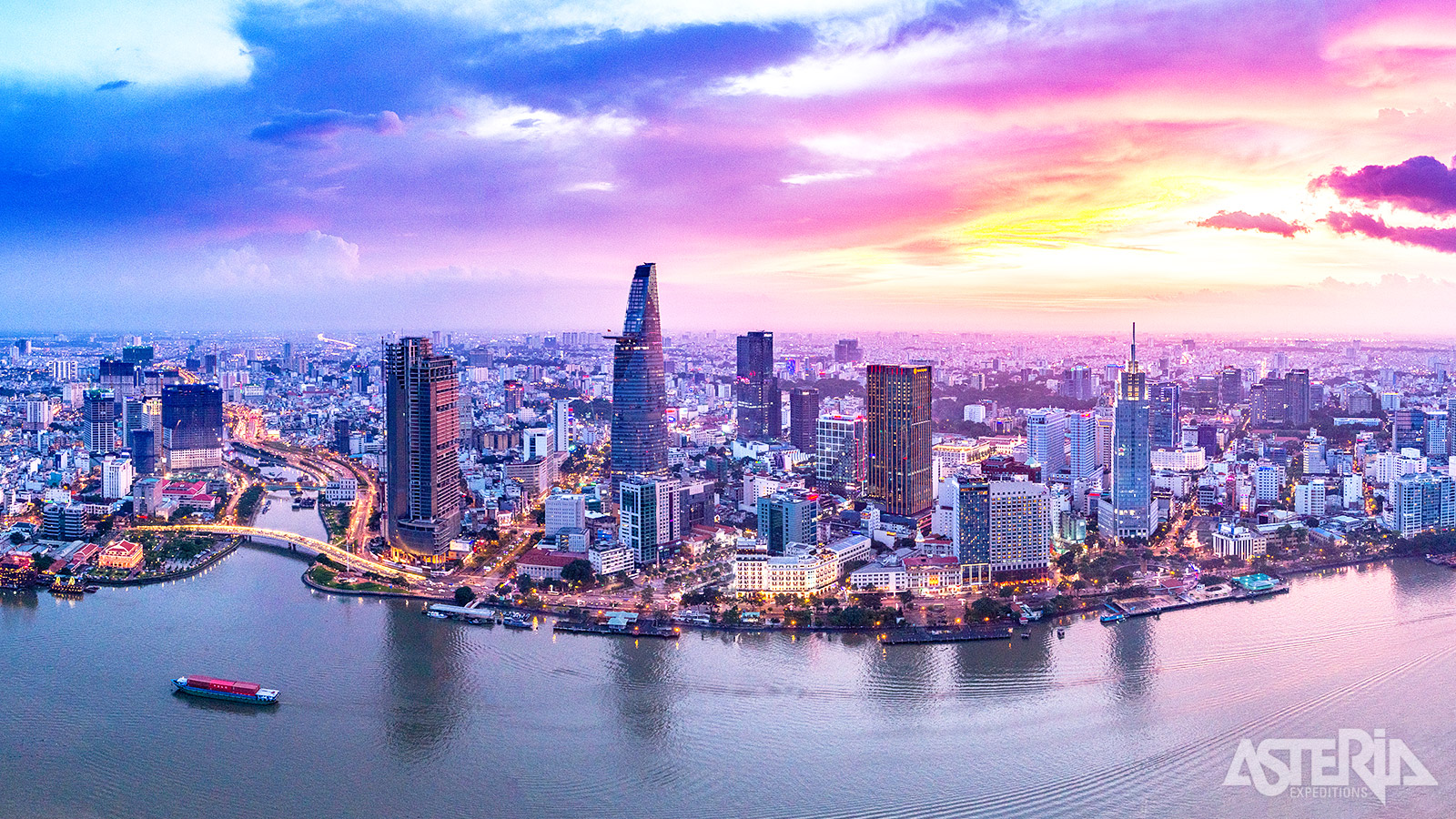 Scooters, streetfood en wolkenkrabbers: welkom in het dynamische Ho Chi Minh