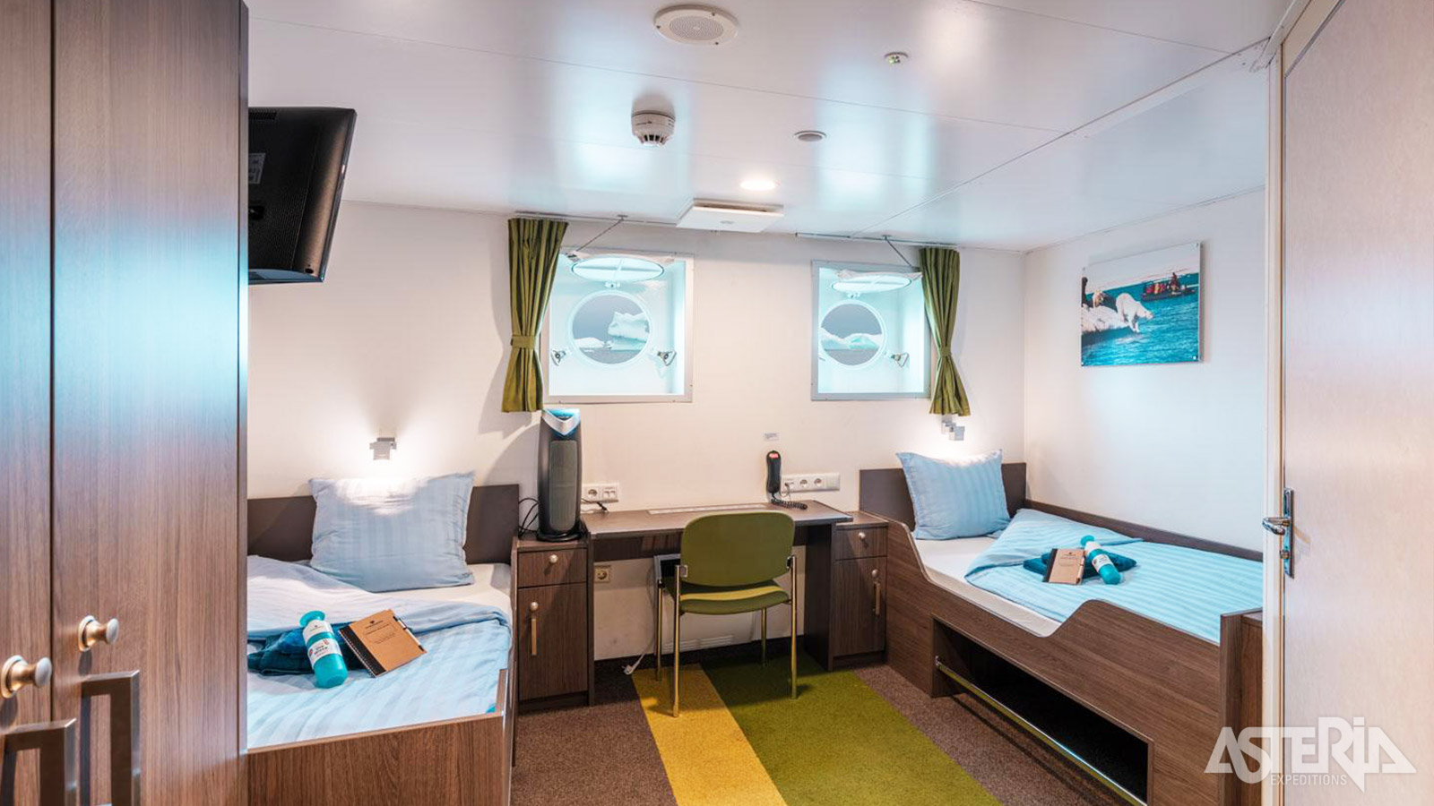 Je logeert in een Twin Porthole kajuit, andere kajuittypes zijn beschikbaar op aanvraag