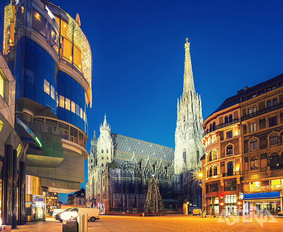 Het kroonjuweel van Wenen: de gotische Stephansdom, omgeven door een bijzonder kerstdecor