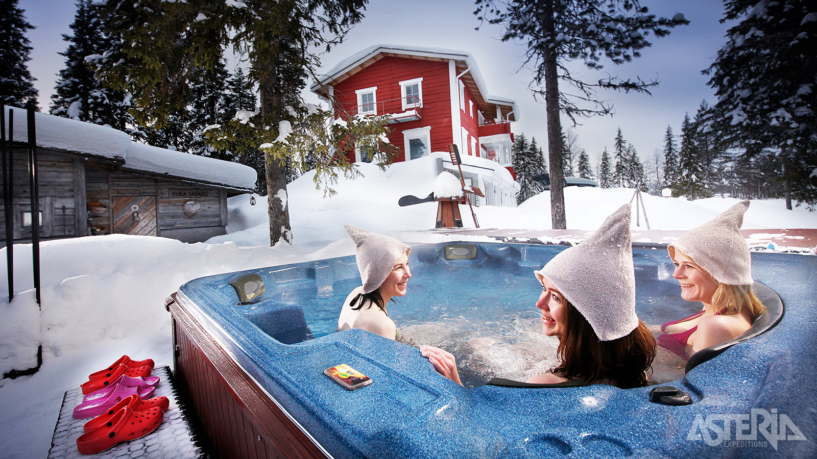s Avonds kan je gebruikmaken van de sauna en het bubbelbad op het buitenterras