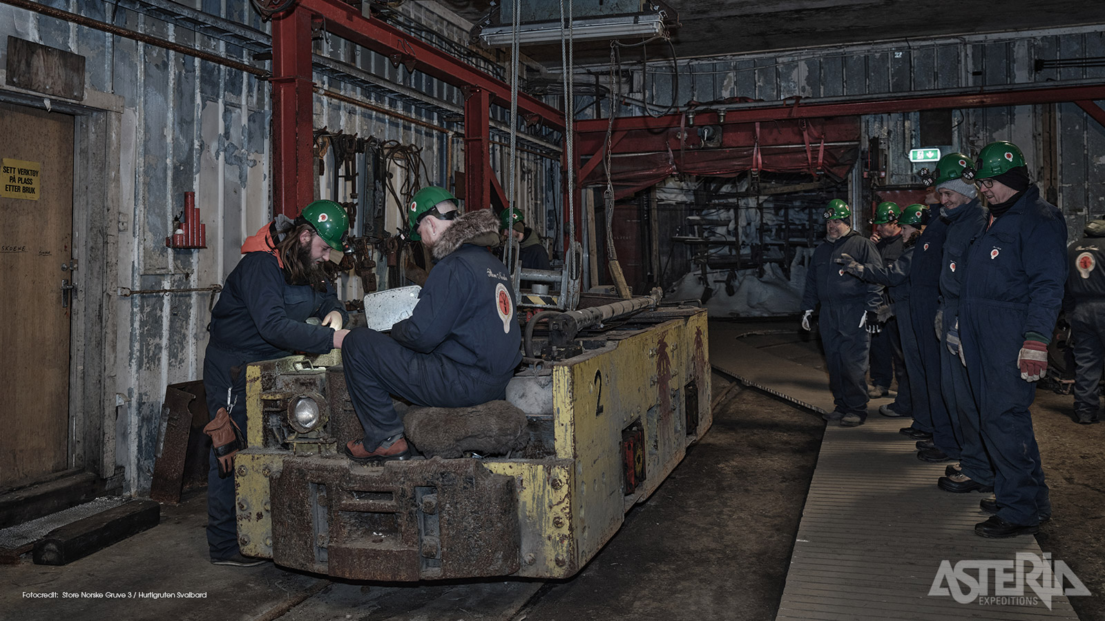 De mijn was actief van 1917 tot 1996 en vormde een essentieel onderdeel van de steenkoolindustrie op Spitsbergen