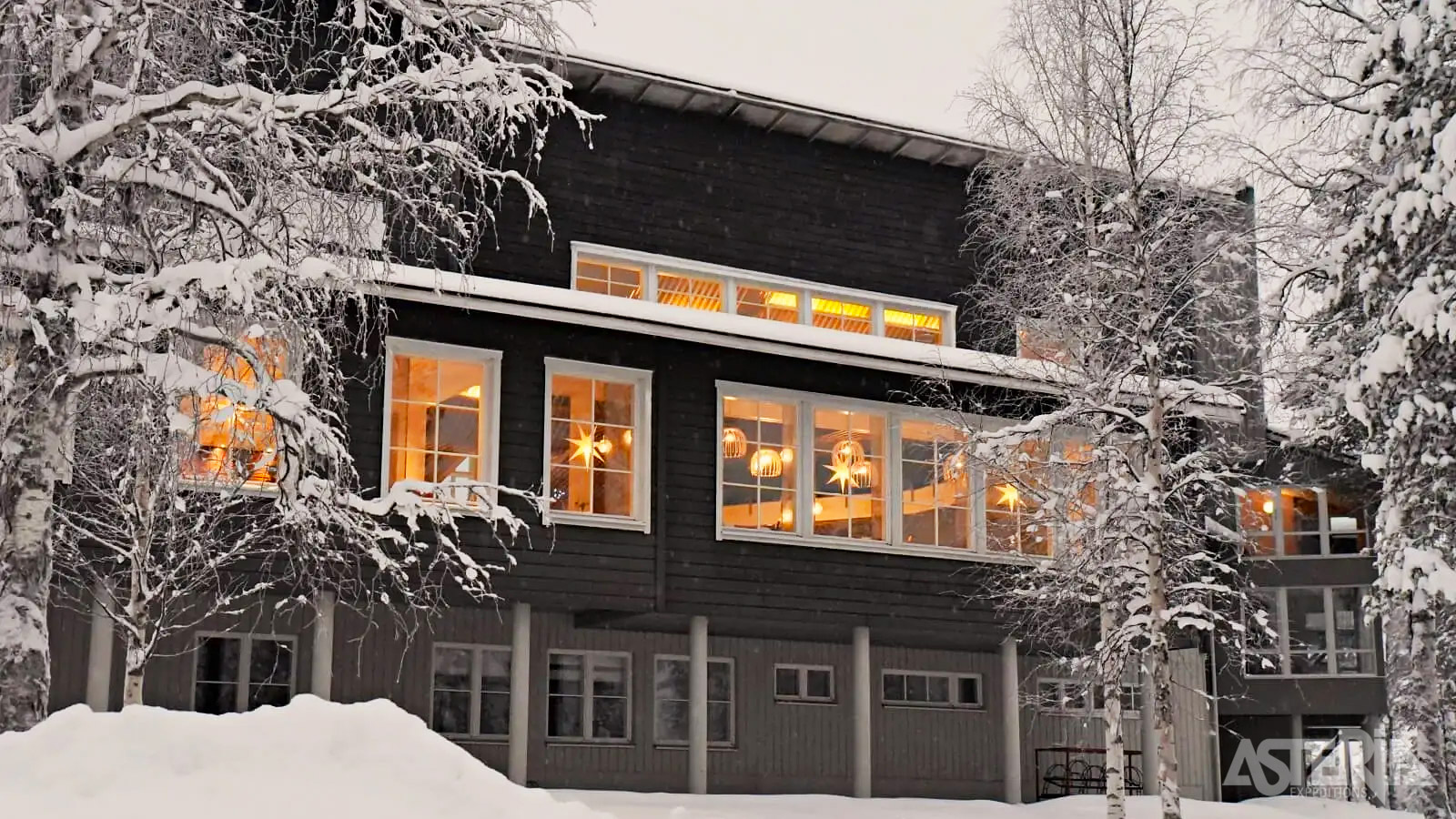 Het restaurant serveret maaltijden in buffetvorm met lokale ingrediënten