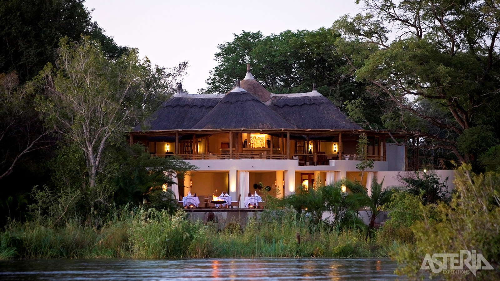 De Sussi & Chuma Lodge is een luxueuze lodge gelegen op een tiental kilometers van de wereldberoemde Victoria-watervallen