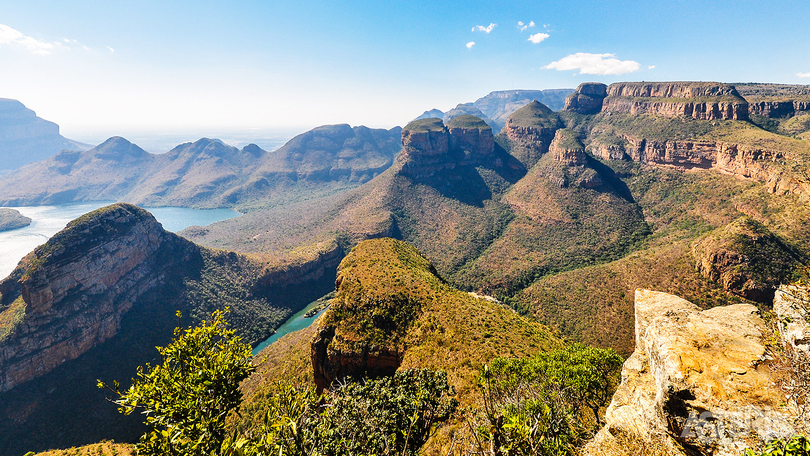 Eén van de spectaculairste gebieden in het noordoosten is de 26km lange Blyde River Canyon