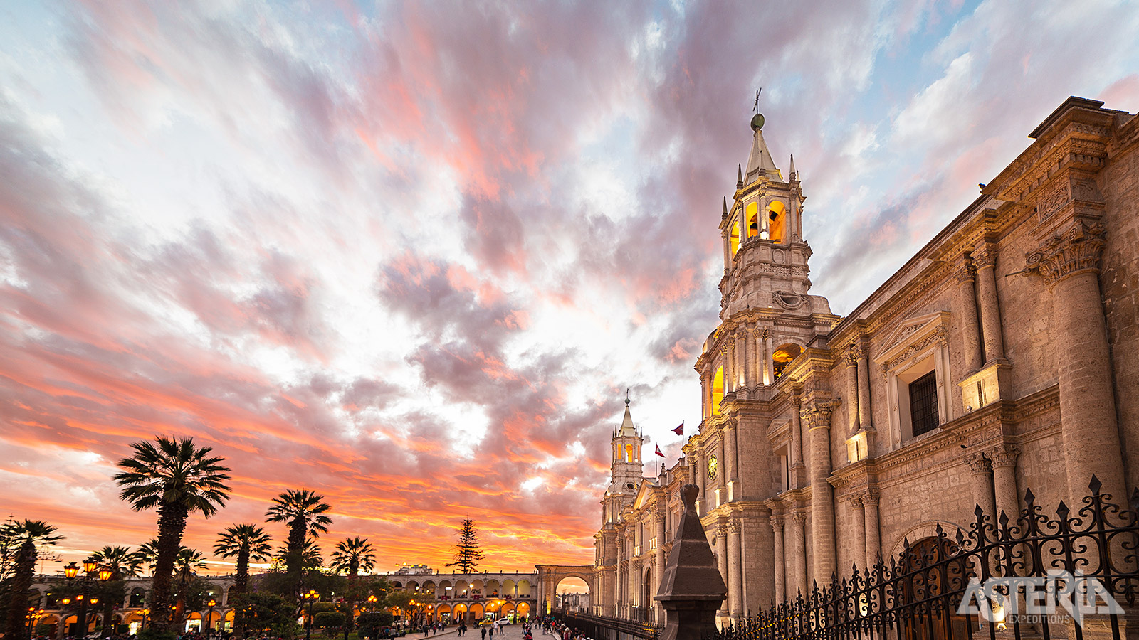 Arequipa: elegante koloniale gevels in sillarsteen, badend in licht en geschiedenis