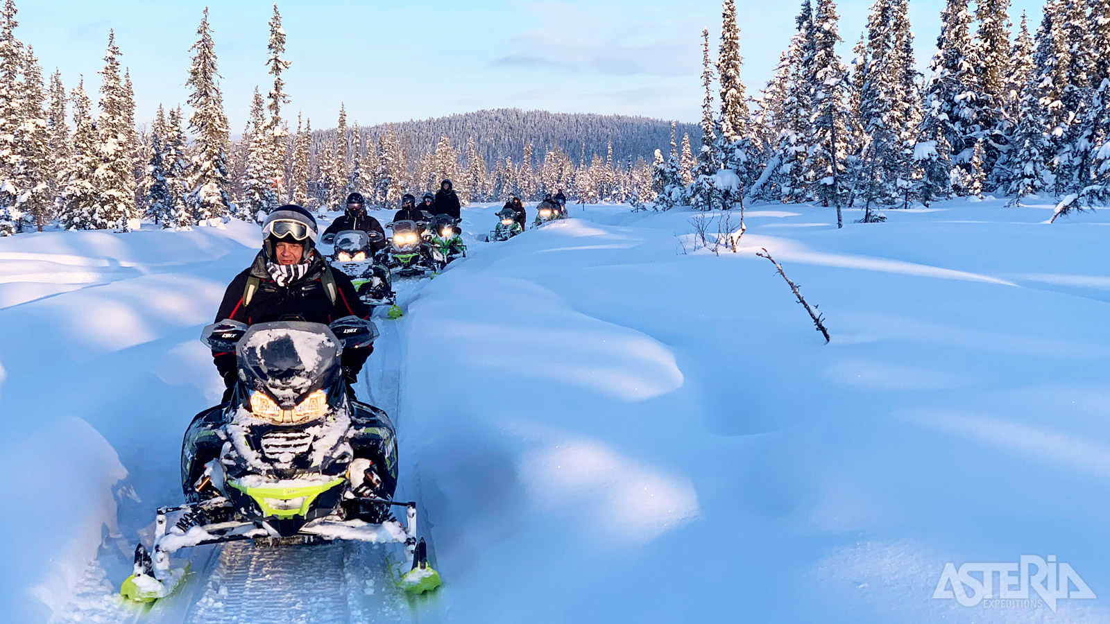 Je rijd met 2 personen per sneeuwscooter en kan onderweg afwisselen